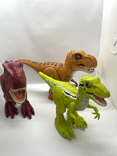 Lot dinosaur toy figures - 3,